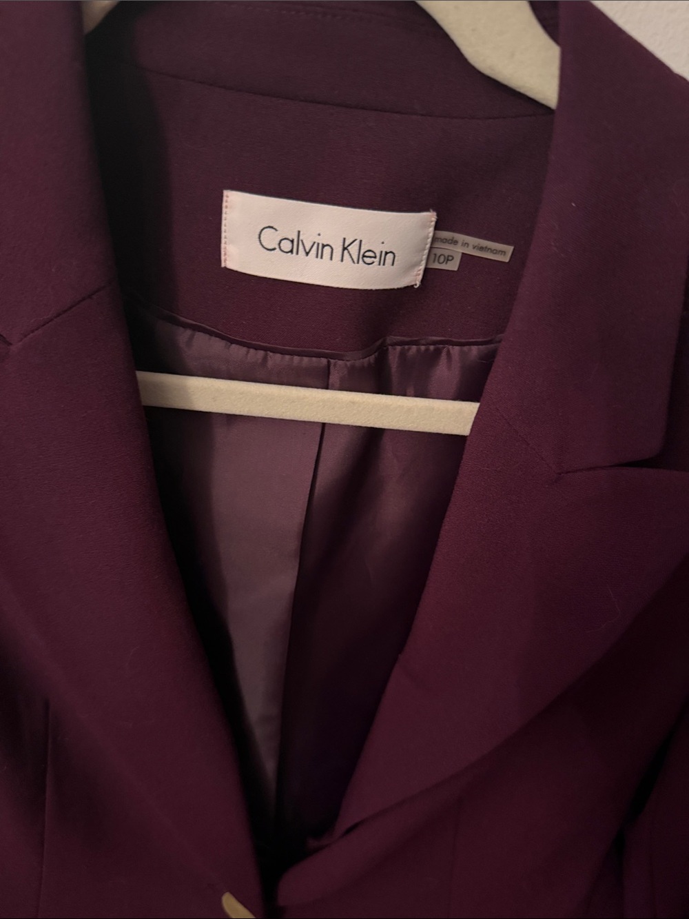 Calvin Klein Plum Purple Blazer Size 10P EUC - Picture 3 of 6